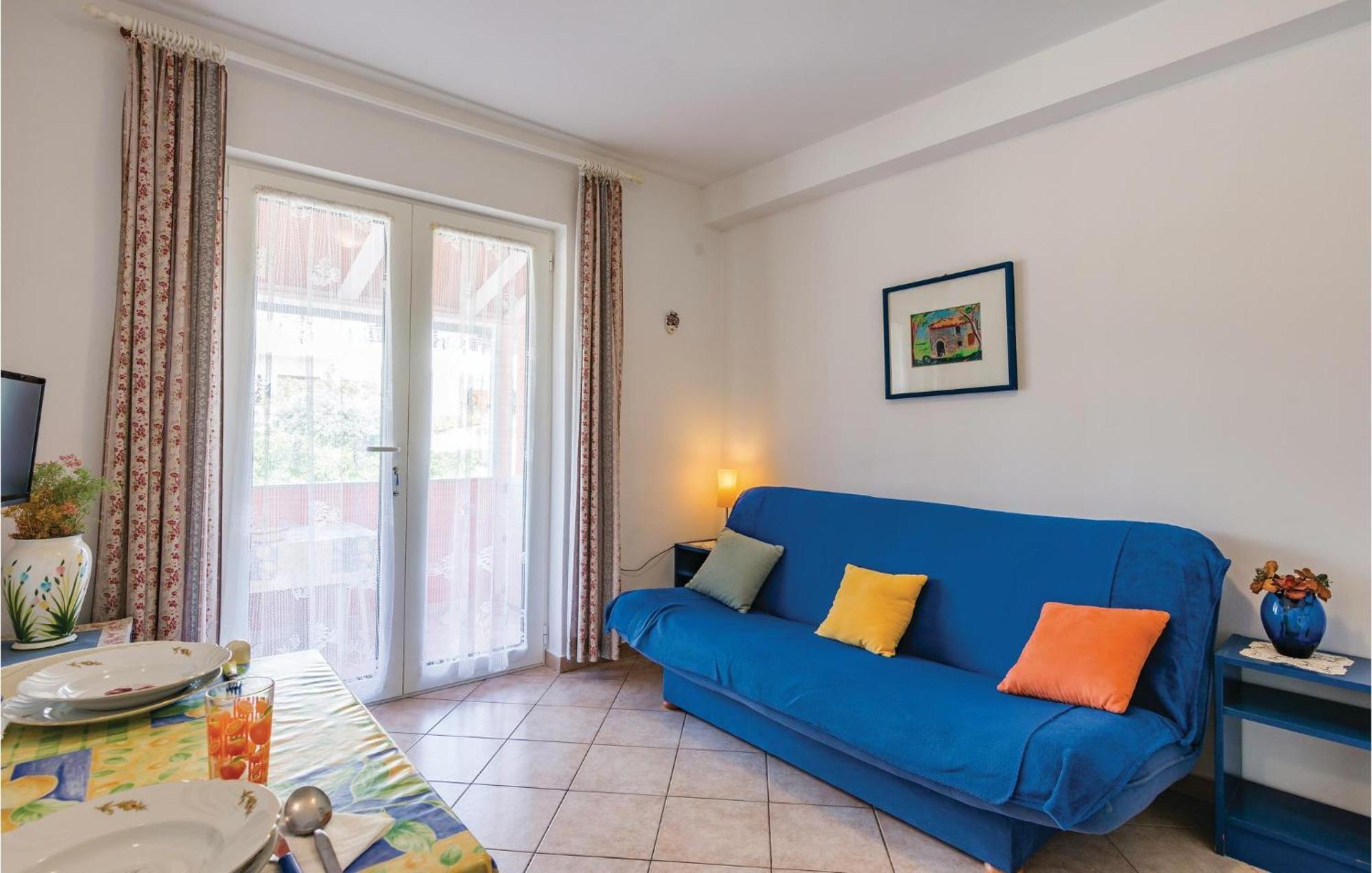 1 Bedroom Lovely Apartment In Rovinj Luaran gambar